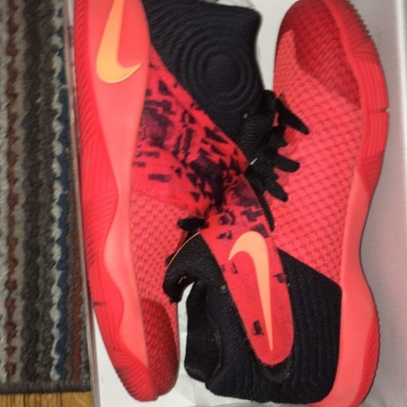 Kyries 2 inferno - Picture 2 of 7